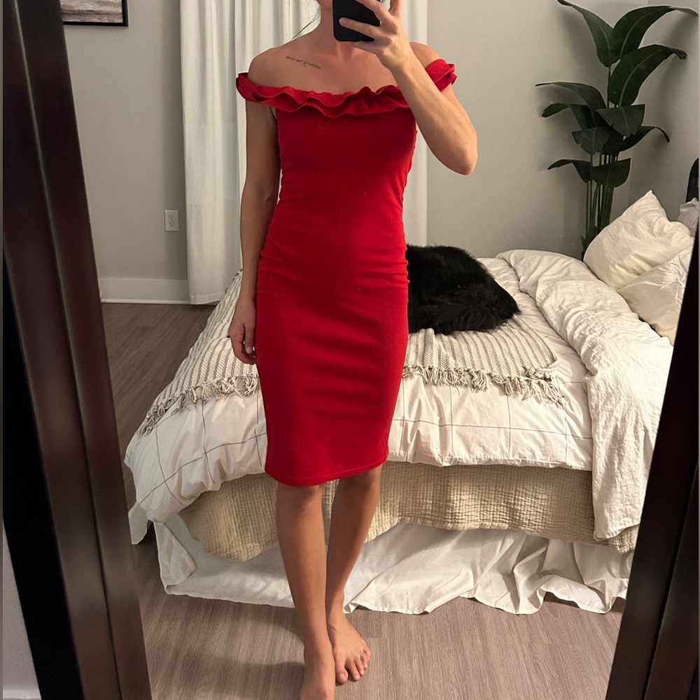 Zara trafaluc red dress